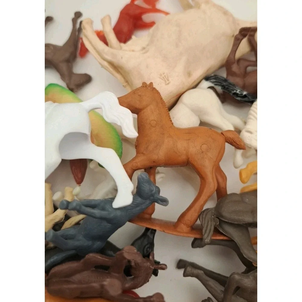 Vtg/Modern Plastic Farm Animals Lot Horses Cows Pigs Donkeys Chickens 1.88 lbs